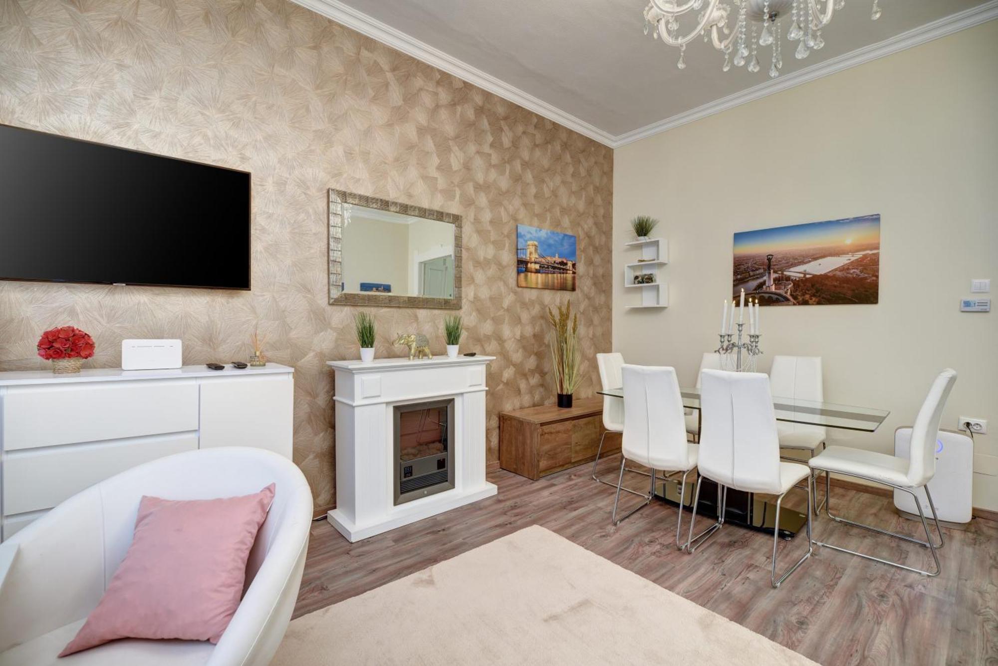 Buda Center Apartment